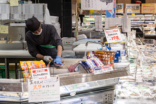 鮮魚の対面販売